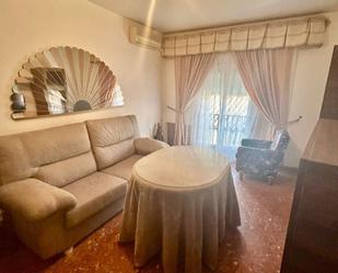 Living room of Flat for sale in Baeza  with Air Conditioner and Balcony