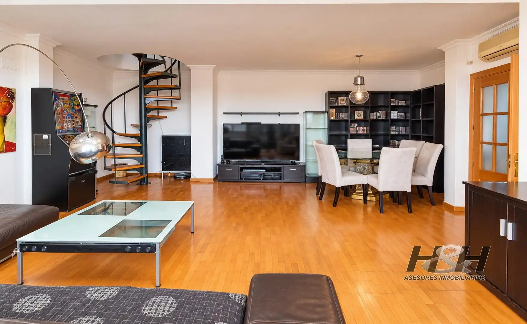 Penthouse with pool for sale in Camins al Grau, imagen 6
