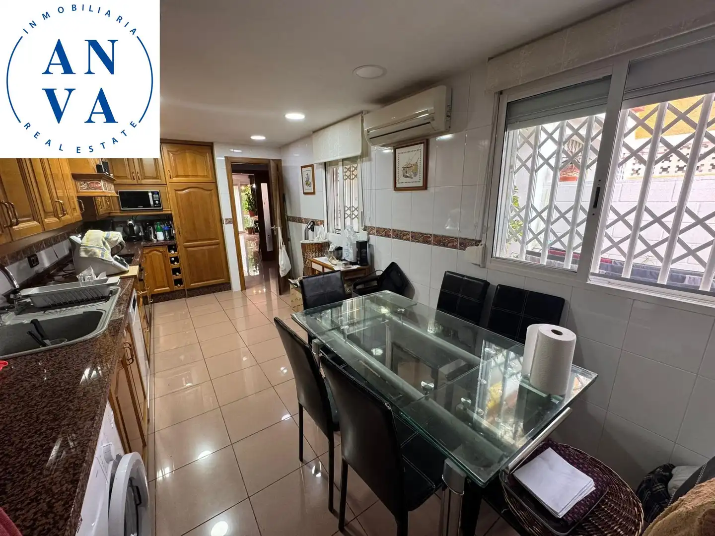 Küche von Haus oder Chalet zum Verkauf in Sant Joan d'Alacant mit Klimaanlage, Privatgarten und Abstellraum