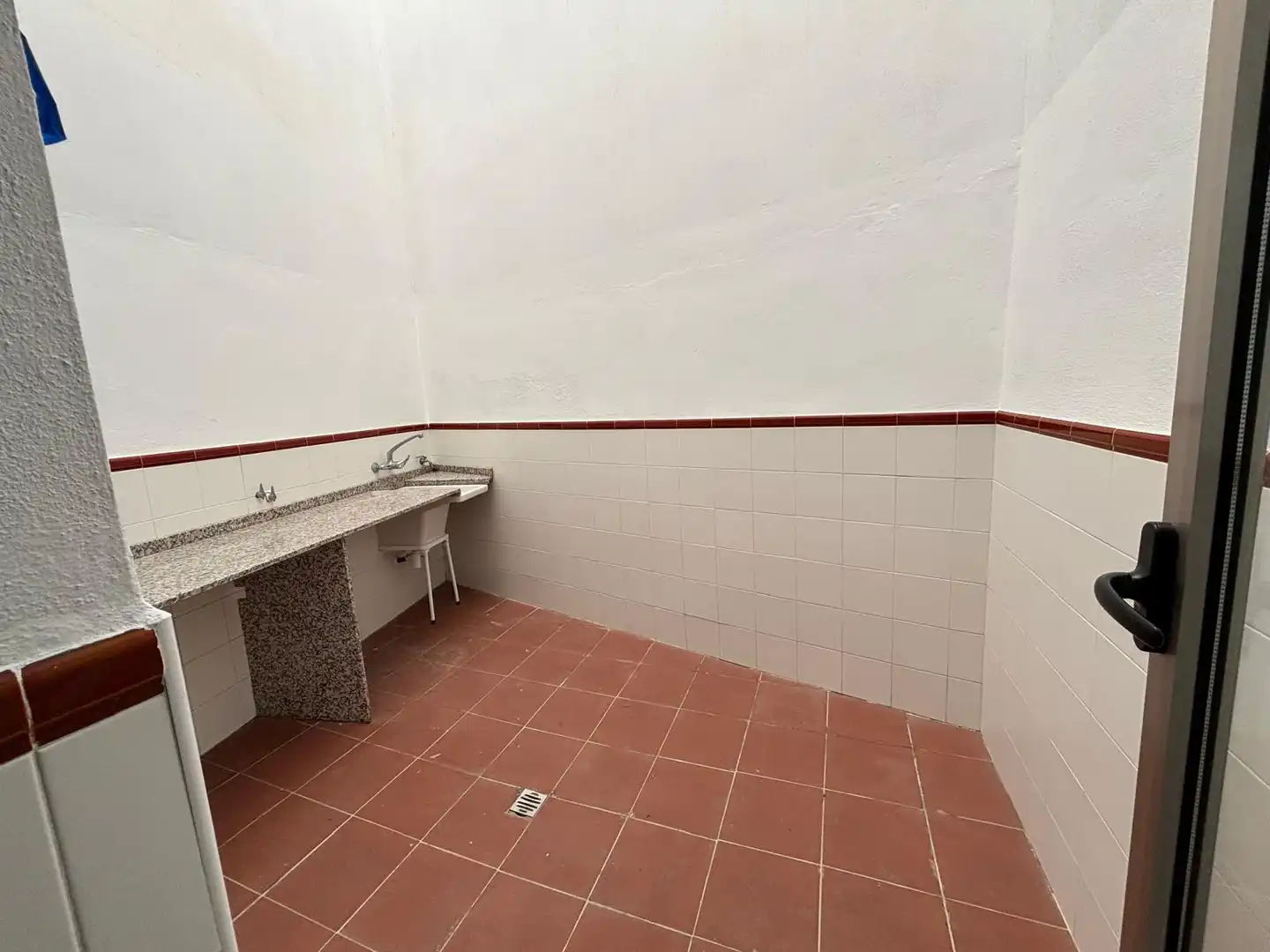 Bathroom of Houses for sale in Sueca  with Air Conditioner, Terrace and Storage room