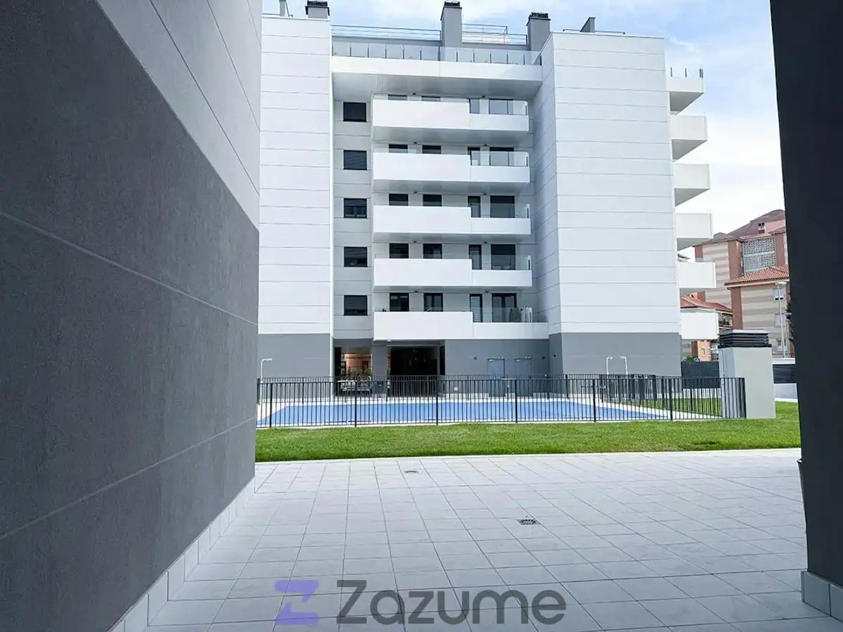 Pis amb piscina de lloguer a C. Barberán y Collar, imagen 19