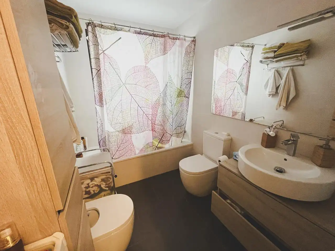 Baño de Dúplex de alquiler en Cádiz con Terraza y Amueblado