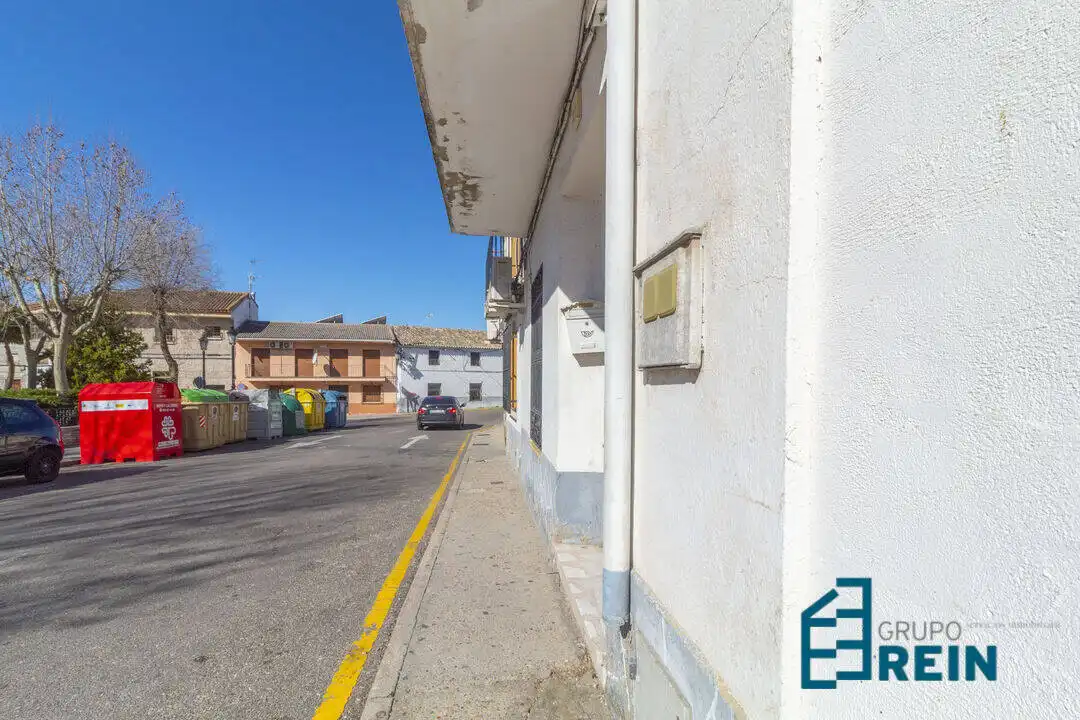 Exterior view of Houses for sale in Carranque  with Air Conditioner, Terrace and Furnished