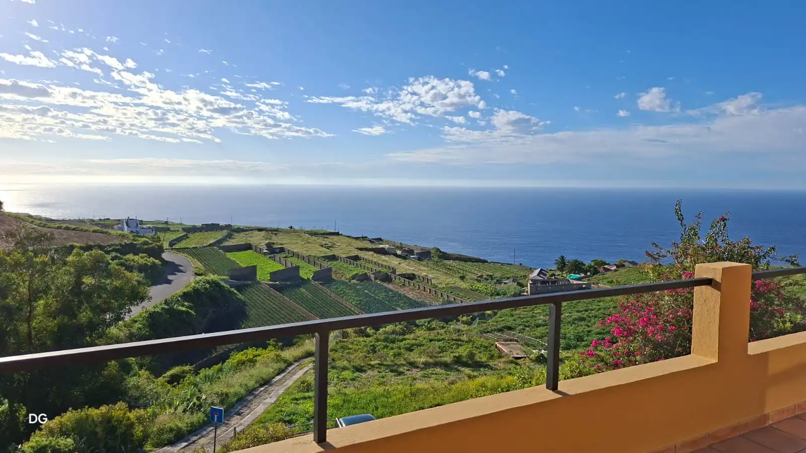 Vista exterior de Casa o xalet en venda en San Juan de la Rambla amb Jardí privat i Terrassa