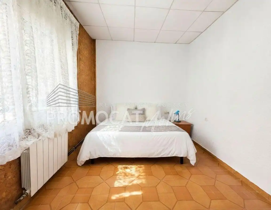 Habitación de Casa o chalet en venta en Molins de Rei con Aire acondicionado, Calefacción y Jardín privado