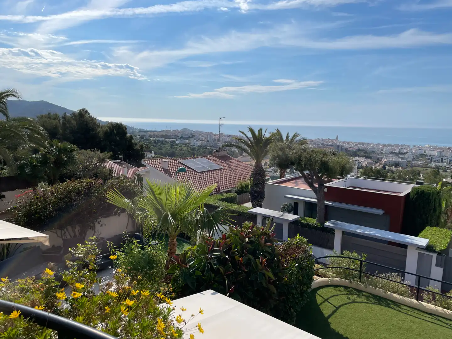 Vista exterior de Casa adosada en venta en Sitges con Aire acondicionado, Calefacción y Jardín privado