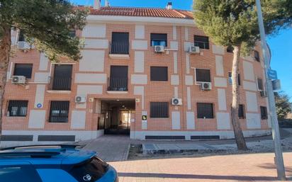 Exterior view of Duplex for sale in Yepes  with Parquet flooring, Terrace and Storage room