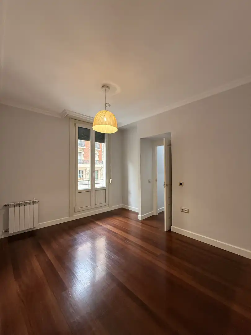 Bedroom of Flat for sale in Bilbao   with Balcony