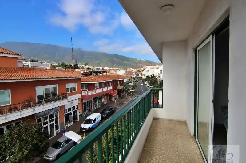 Vista exterior de Piso de alquiler en Los Realejos con Terraza, Amueblado y Balcón