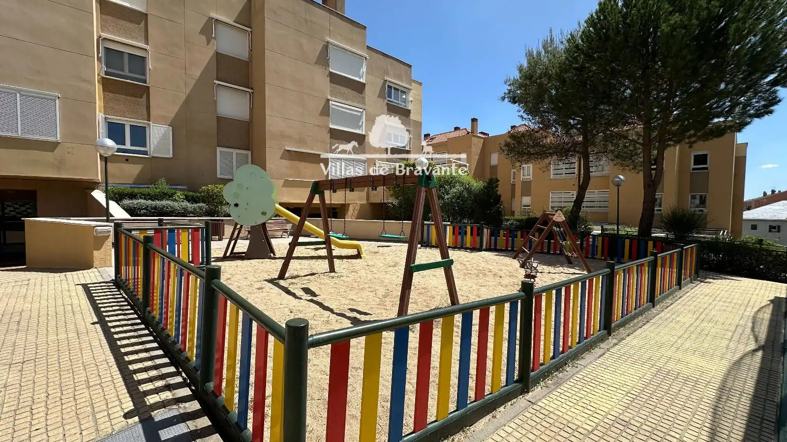 Vista exterior de Pis de lloguer en San Lorenzo de El Escorial amb Aire condicionat, Calefacció i Parquet
