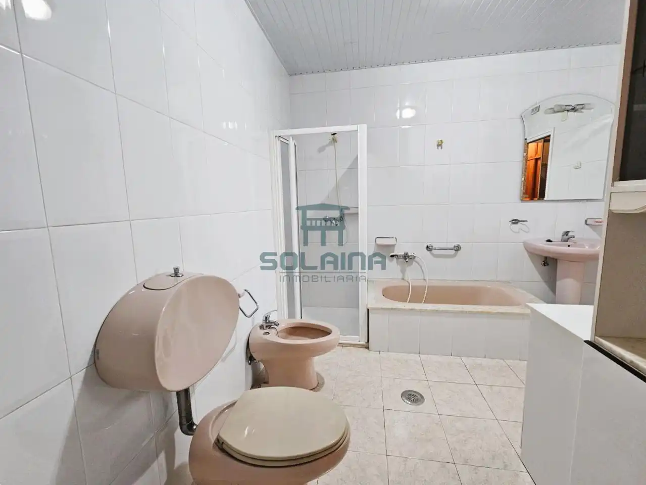 Baño de Casa o chalet en venta en Ribadavia con Calefacción, Jardín privado y Trastero