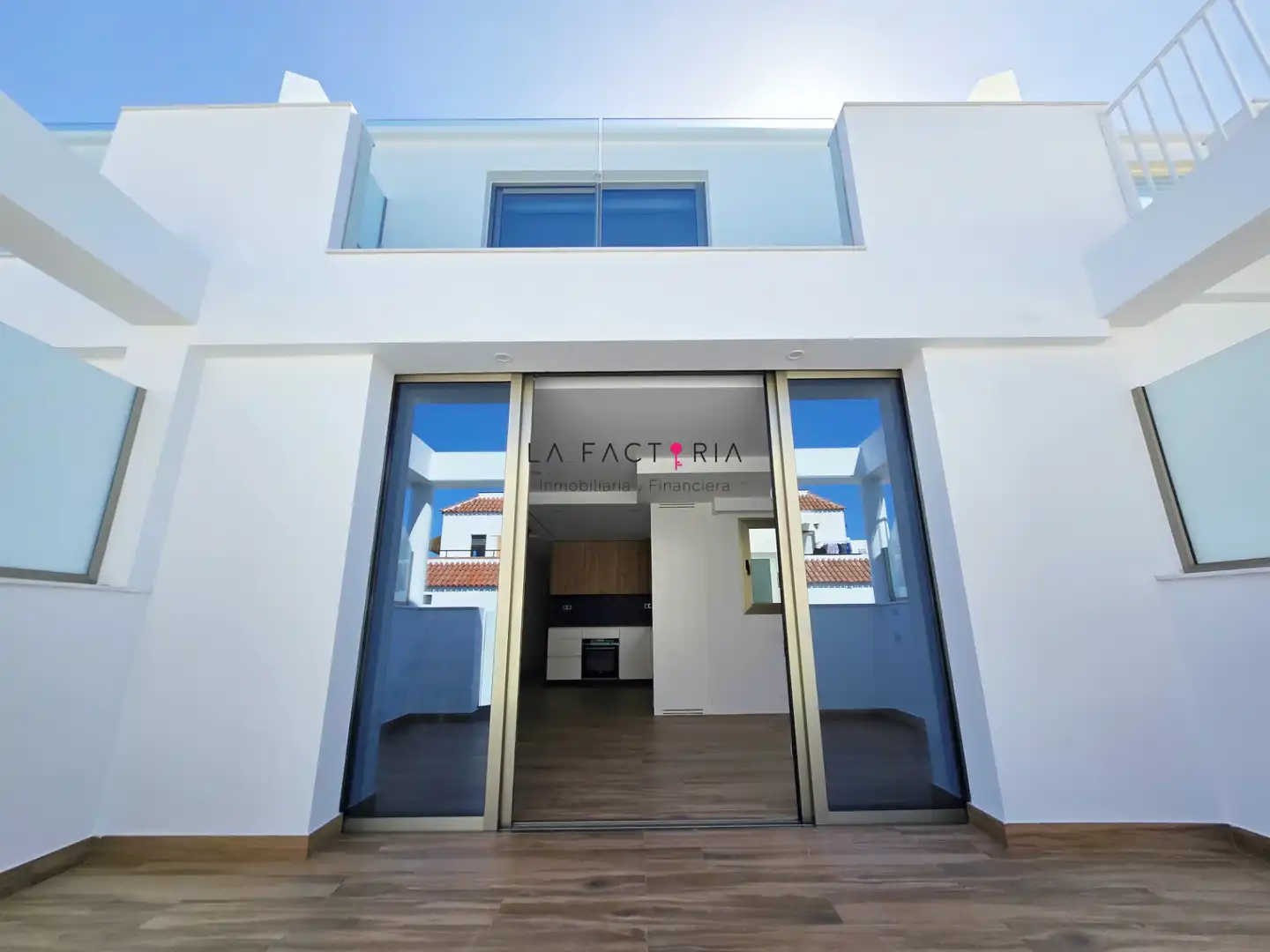 Vista exterior de Dúplex en venta en Santiago del Teide con Aire acondicionado, Terraza y Trastero