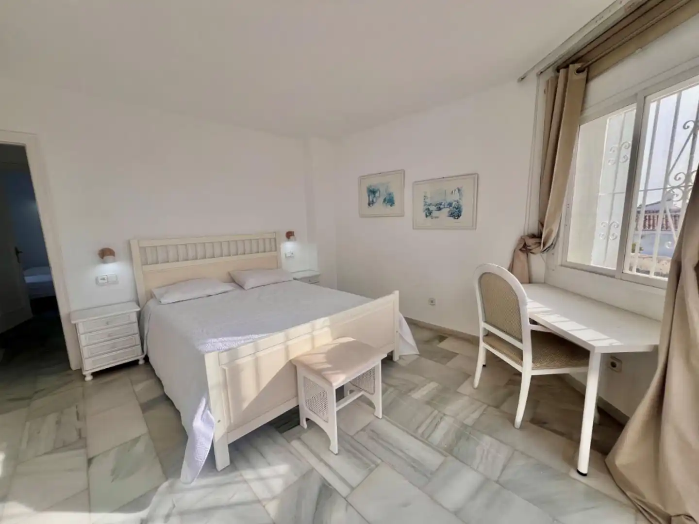 Dormitori de Casa adosada en venda en Mijas amb Jardí privat, Terrassa i Traster