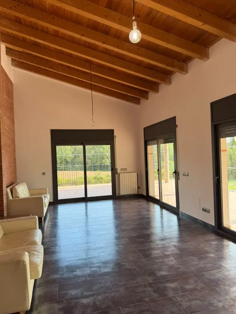 Houses for rent in Serinyà, Girona
