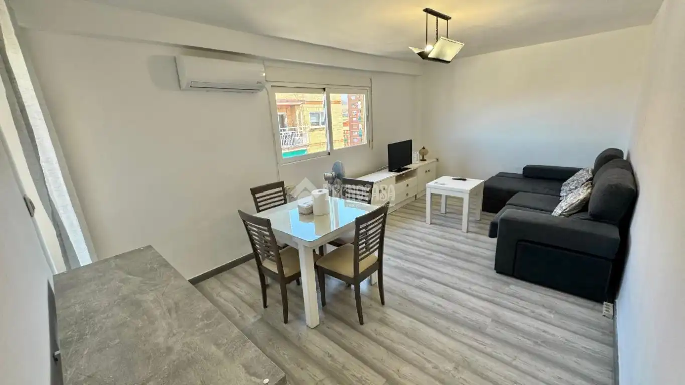 Sala de estar de Piso de alquiler en Granada con Amueblado