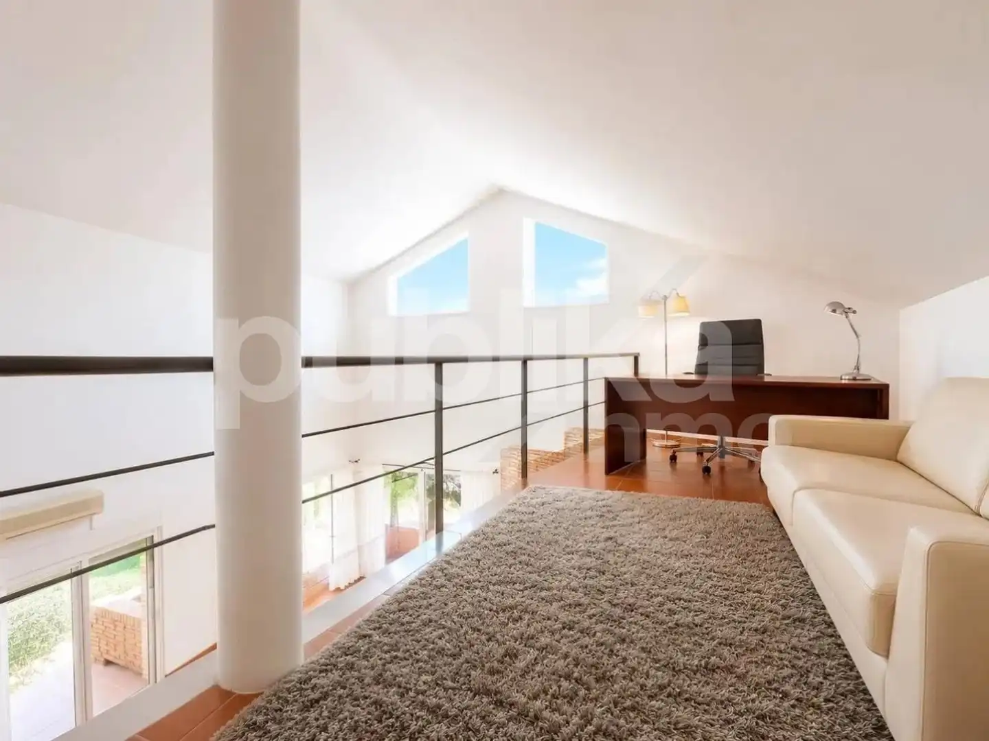 Sala de estar de Casa o chalet en venta en San Vicente del Raspeig / Sant Vicent del Raspeig con Aire acondicionado, Calefacción y Piscina