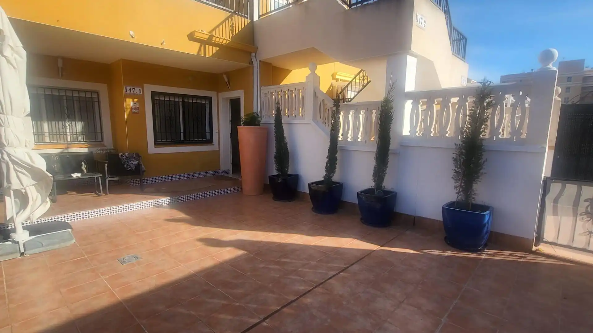 Terrassa de Casa adosada en venda en Elche / Elx amb Calefacció, Jardí privat i Moblat
