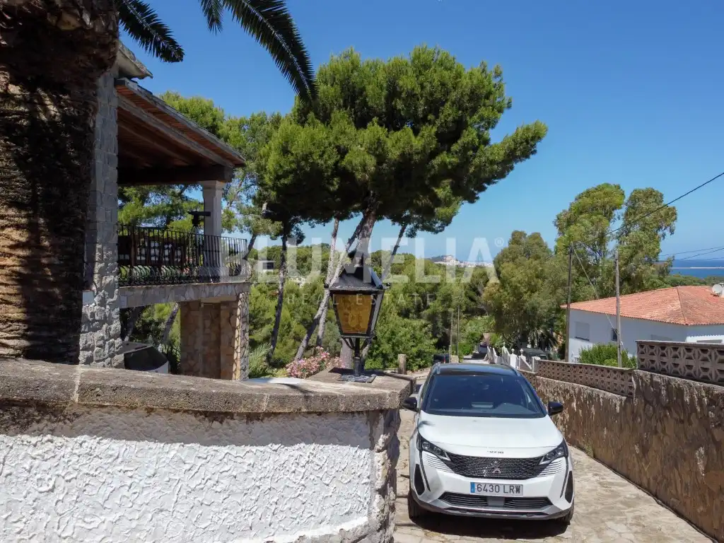 Houses for sale in Las Rotas / Les Rotes