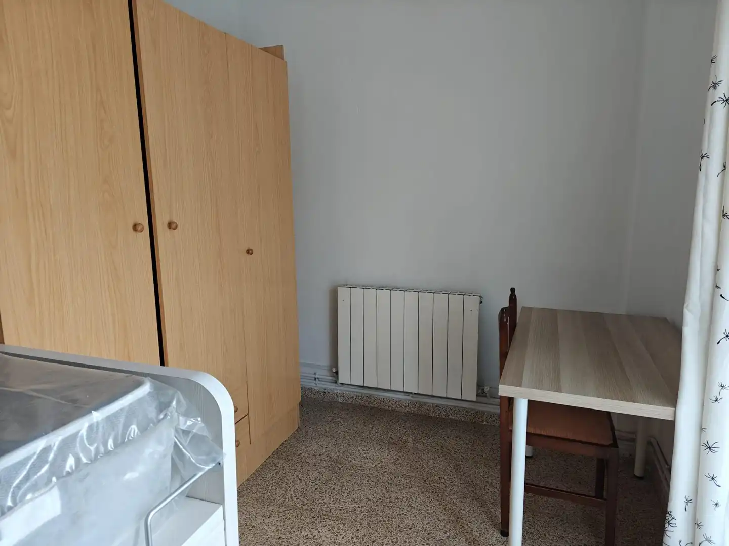 Room in Calle Dr, Pareja Yebenes, Plaza de Toros