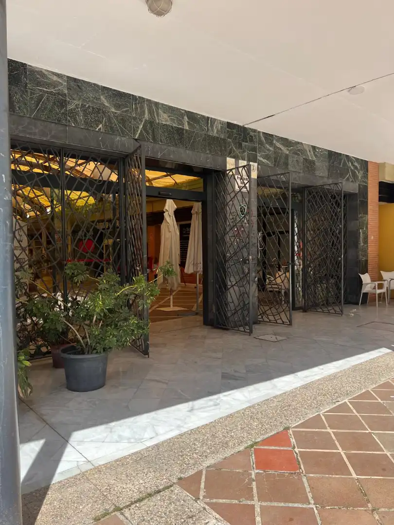 Local en venta en Mairena del Aljarafe
