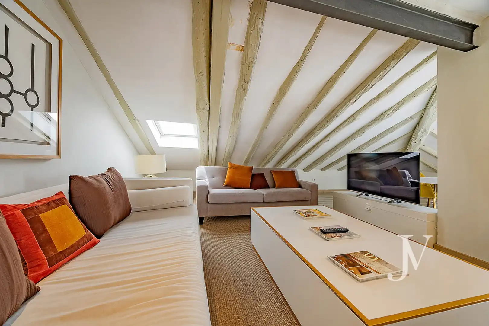 Wohnzimmer von Dachboden zur Miete in Madrid mit Klimaanlage, Heizung und Möbliert