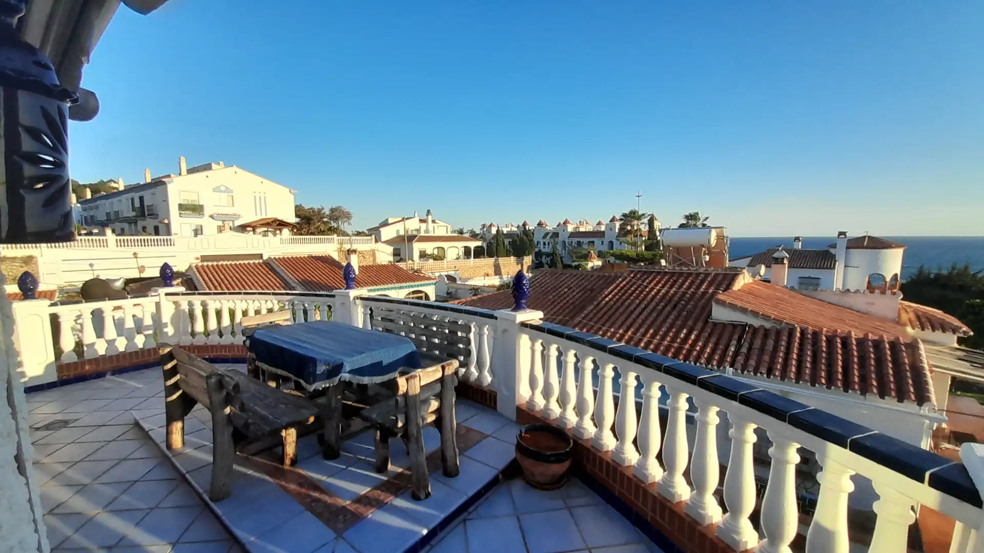 Terrassa de Casa o xalet en venda en Vélez-Málaga amb Aire condicionat, Calefacció i Jardí privat