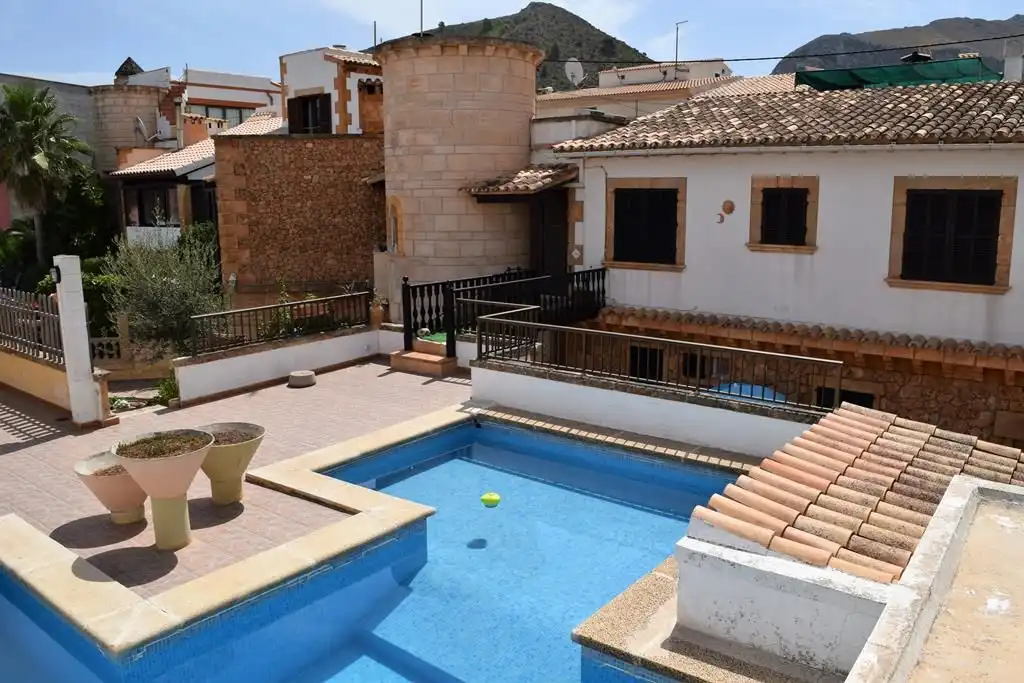 Casa amb piscina en venda a Colònia de Sant Pere