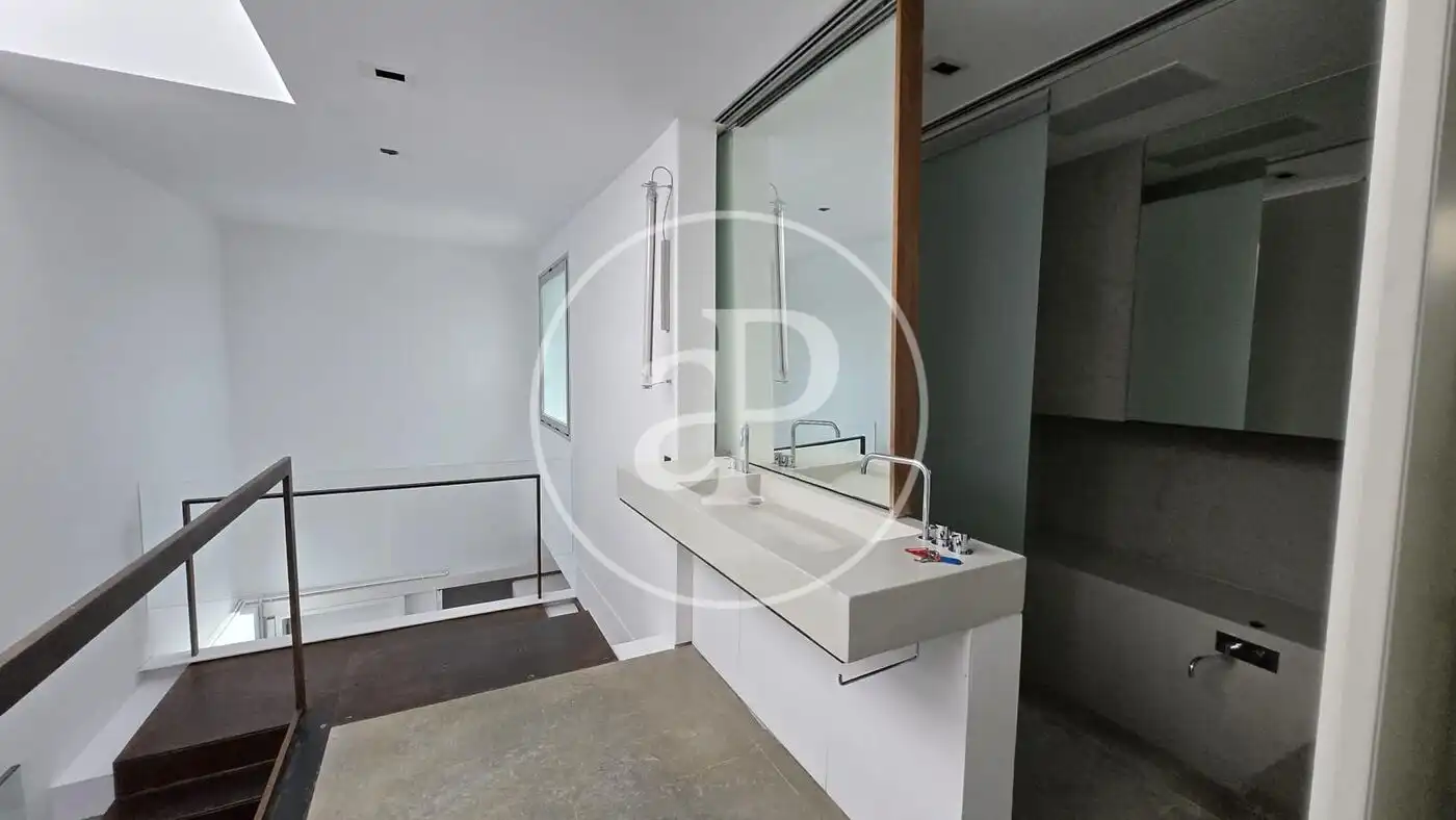 Baño de Piso de alquiler en Valencia con Aire acondicionado, Calefacción y Terraza