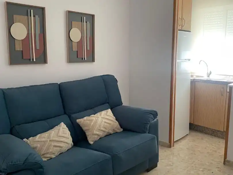 Wohnzimmer von Wohnung zur Miete in  Sevilla Capital mit Klimaanlage