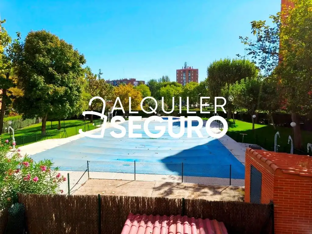 Flat for rent in Pintor Murillo, Norte - Universidad