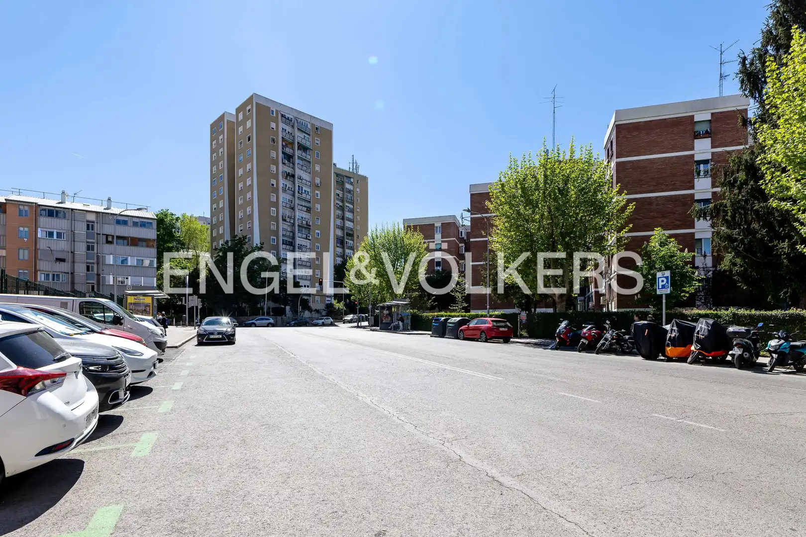 Exterior view of Flat for sale in Madrid  with Heating