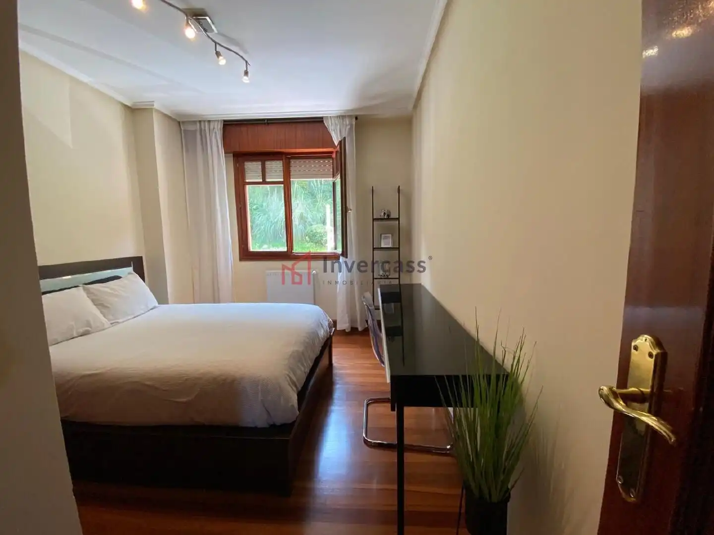 Habitación de Casa adosada en venta en Castro-Urdiales