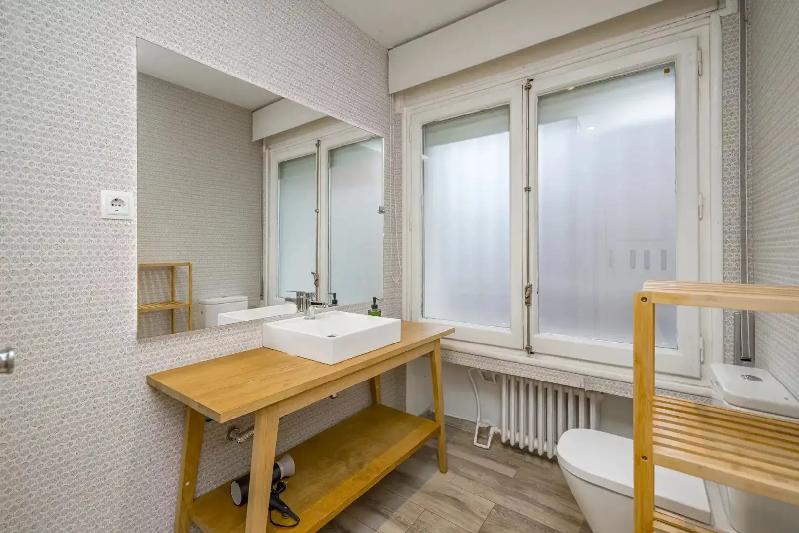Bathroom of Flat for rent in Madrid  with Air Conditioner, Heating and Terrace