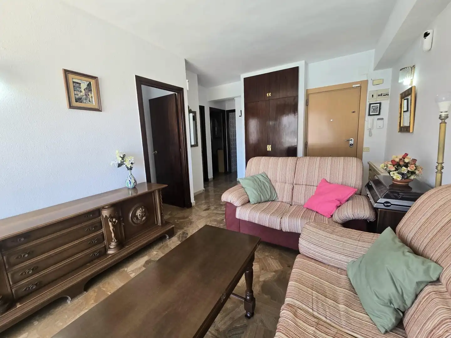 Sala d'estar de Pis en venda en Torremolinos amb Terrassa, Moblat i Piscina comunitària