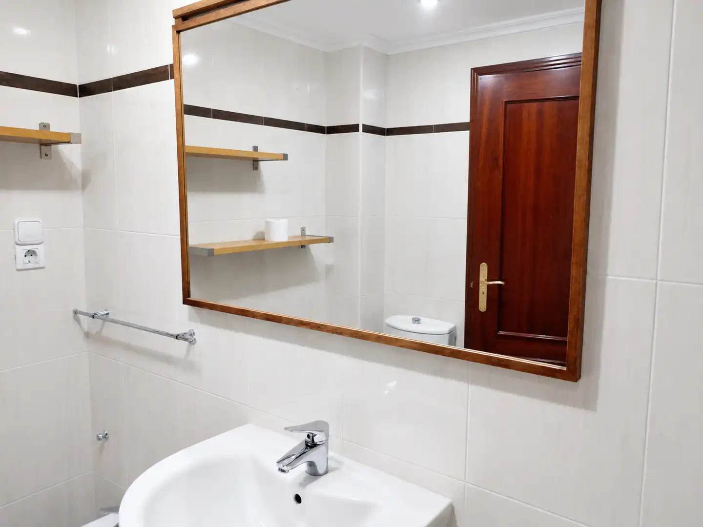 Badezimmer von Wohnung zur Miete in Santander mit Heizung, Terrasse und Abstellraum