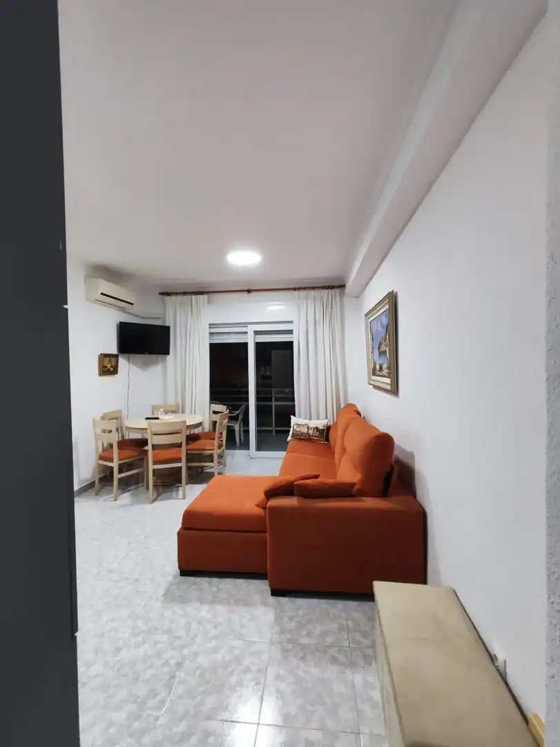 Sala d'estar de Apartament de lloguer en Torrevieja amb Aire condicionat, Calefacció i Terrassa