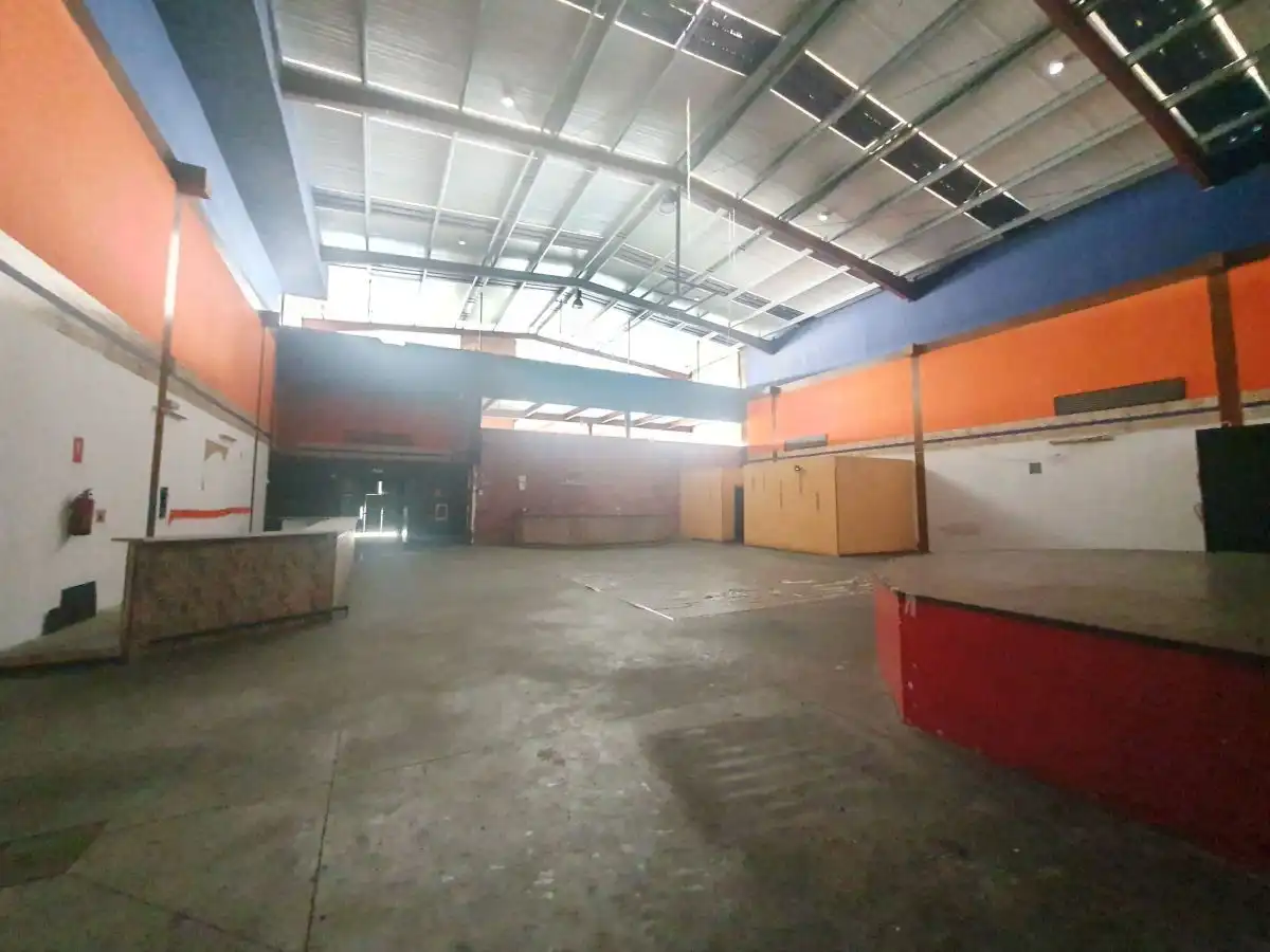 Industrial building for sale in Llaranes, imagen 6