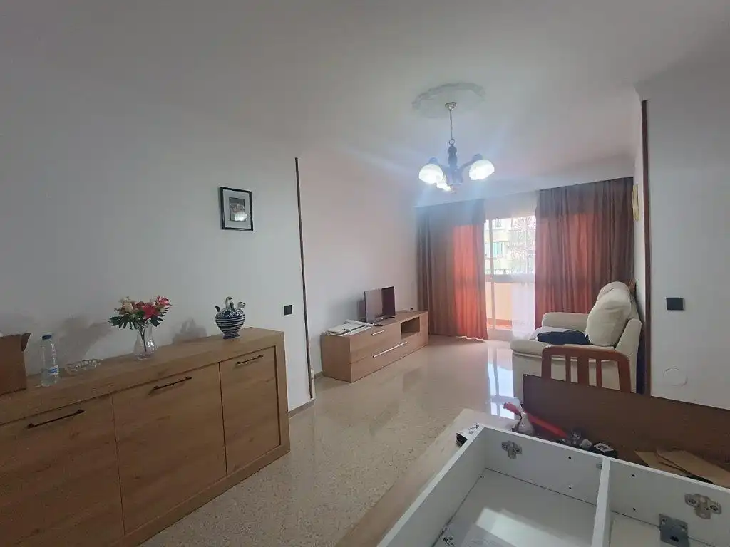 Sala d'estar de Pis de lloguer en Málaga amb Terrassa i Moblat
