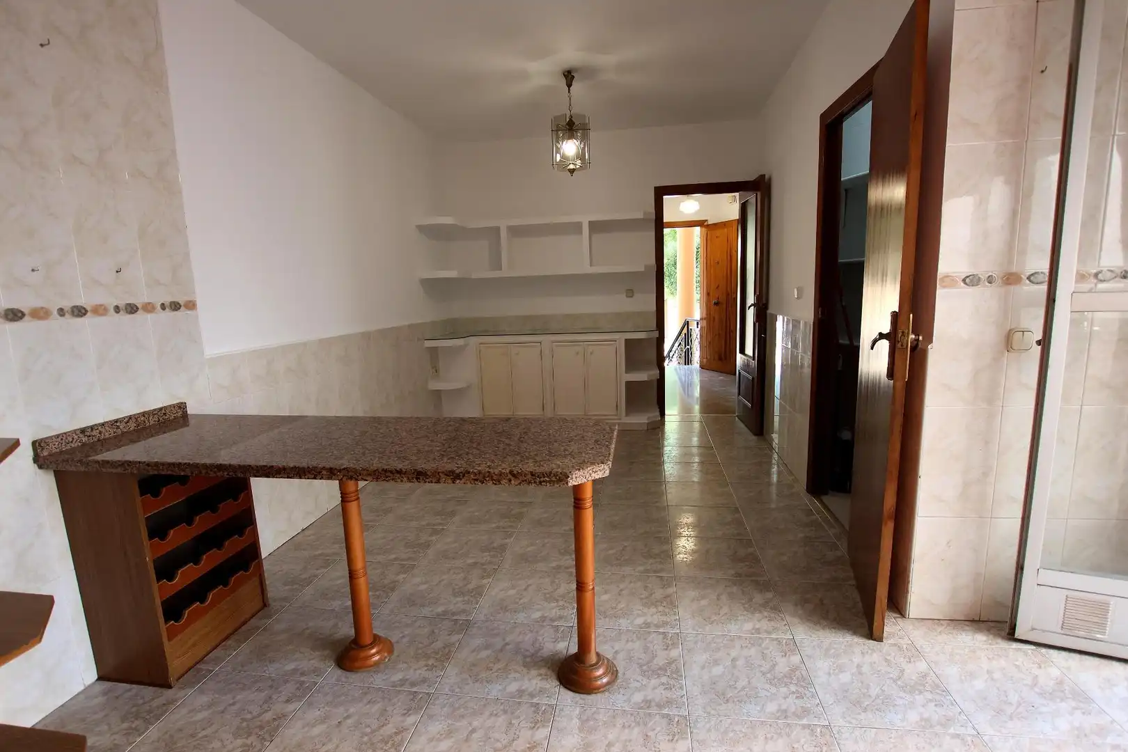 Cuina de Casa adosada en venda en Montijo amb Aire condicionat, Jardí privat i Traster