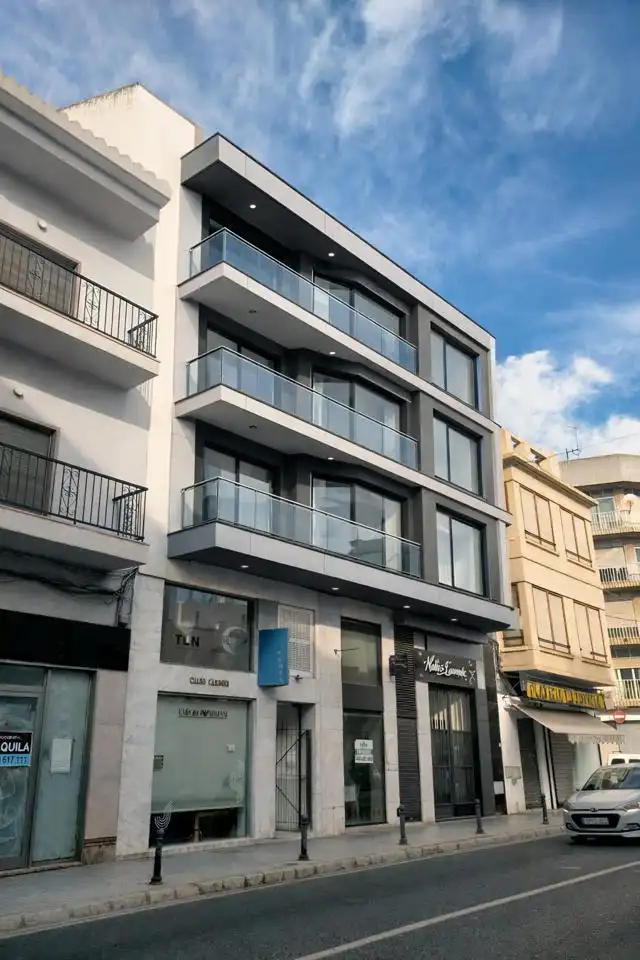 Außenansicht von Wohnung zum Verkauf in Oliva mit Balkon