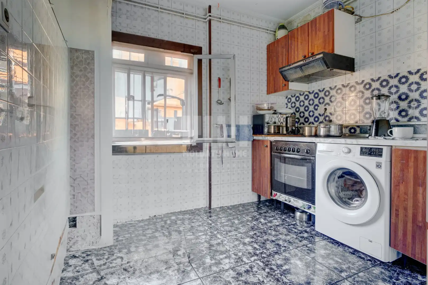 Kitchen of Flat for sale in Donostia - San Sebastián   with Heating