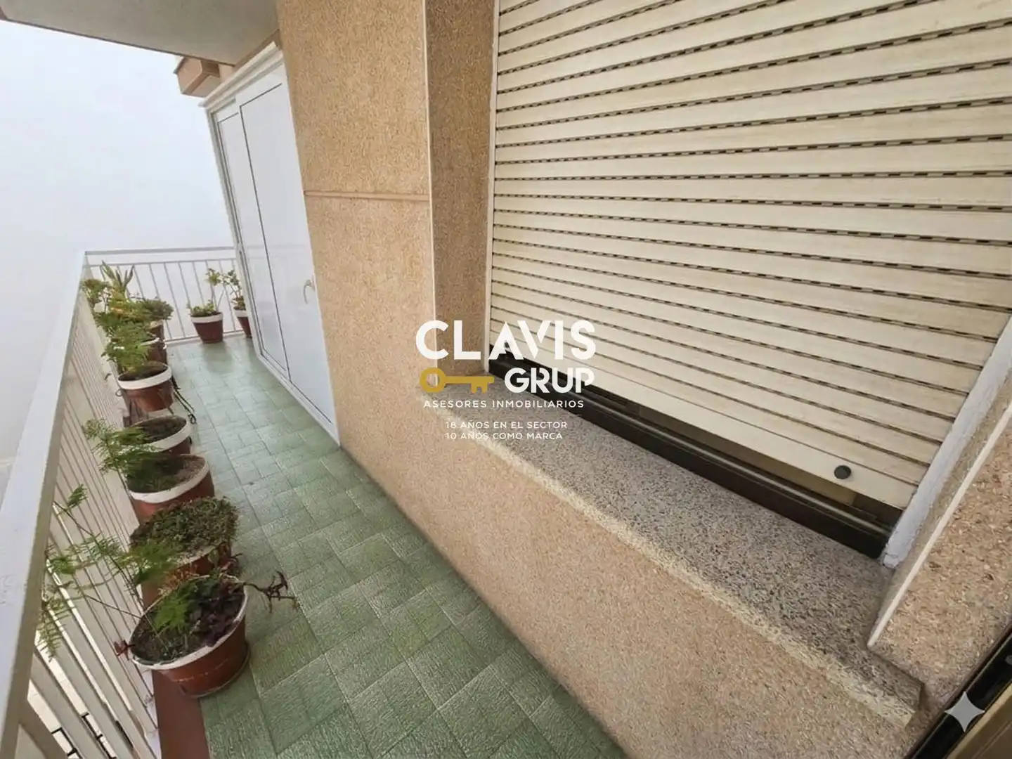 Flat with terrace for sale in Nou Barris, imagen 2