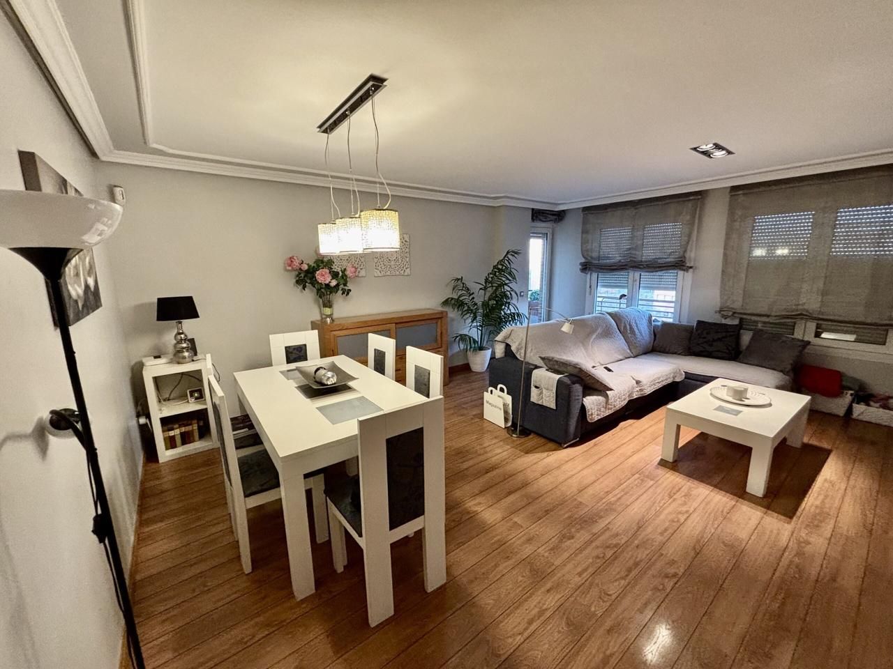 Dining room of Flat for sale in  Zaragoza Capital  with Air Conditioner, Heating and Terrace