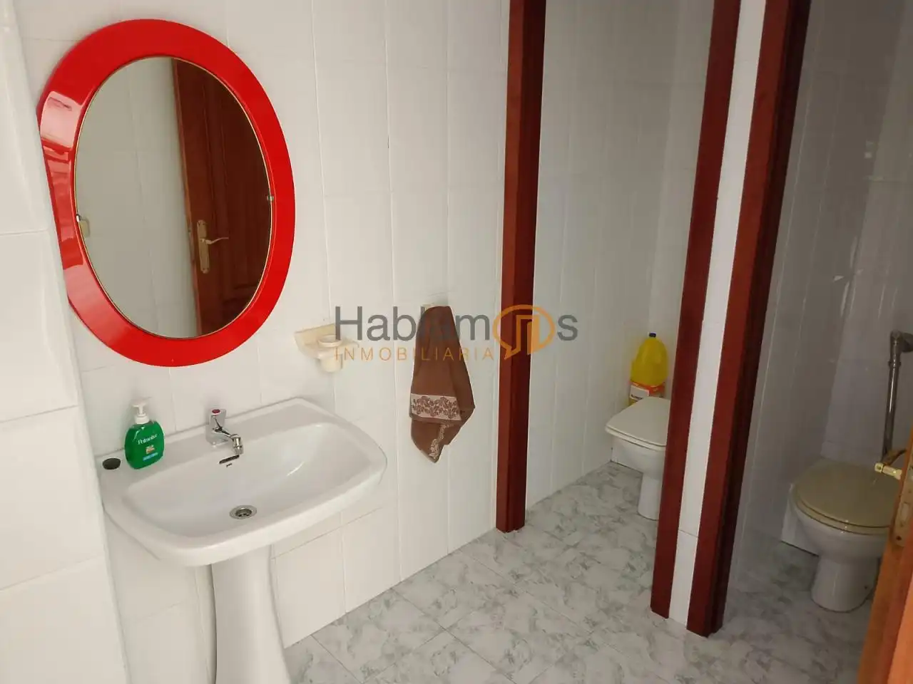 Bany de Loft en venda en Vigo  amb Calefacció, Terrassa i Moblat