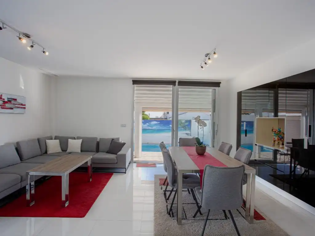 Sala d'estar de Casa o xalet en venda en Orihuela amb Moblat