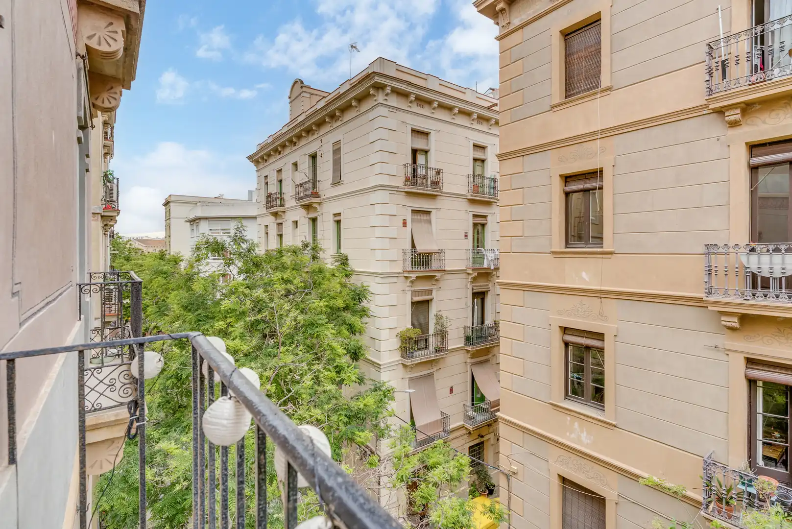 Exterior view of Flat for sale in Barcelona  with Balcony