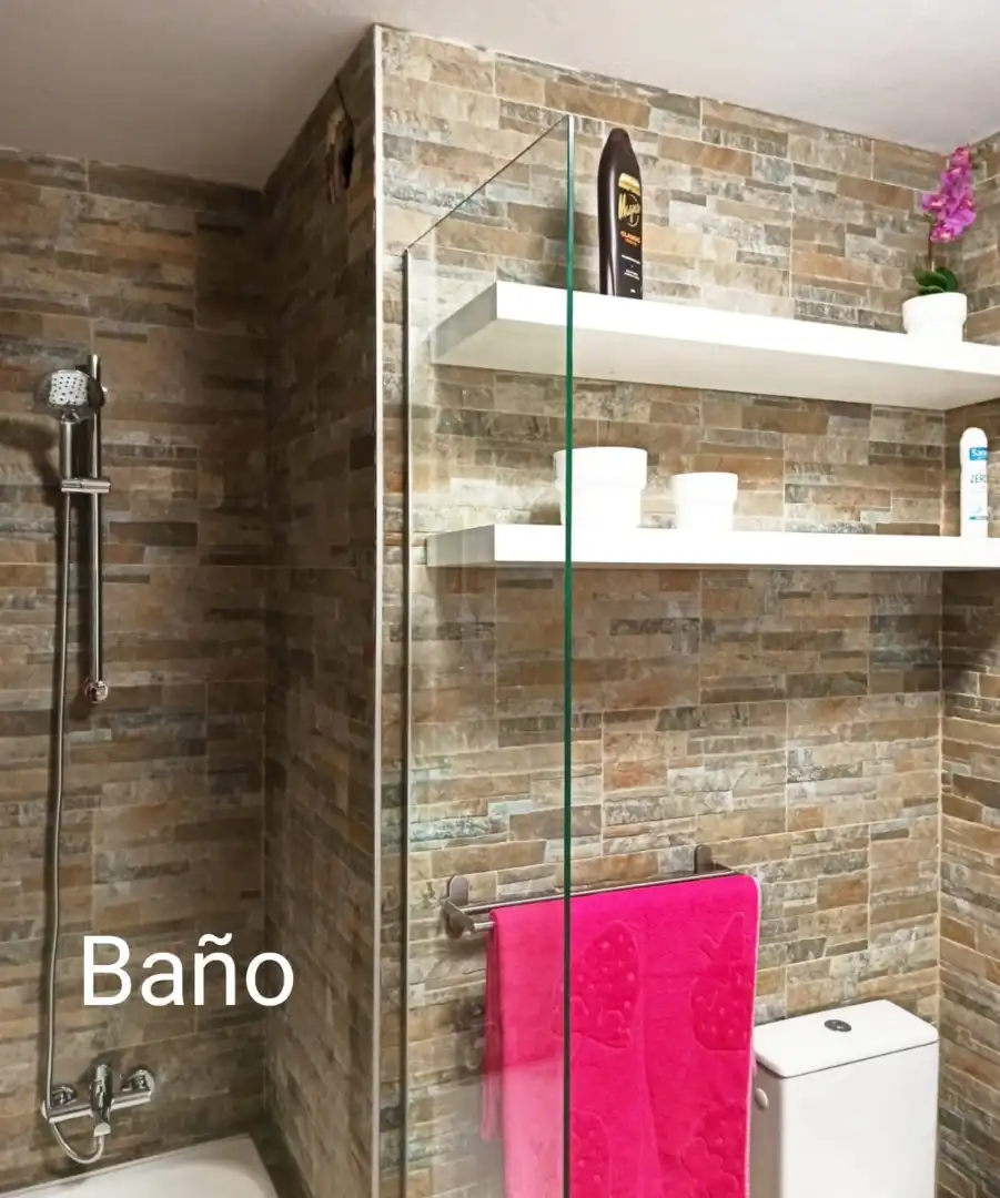 Bathroom of Flat for rent in A Coruña Capital 