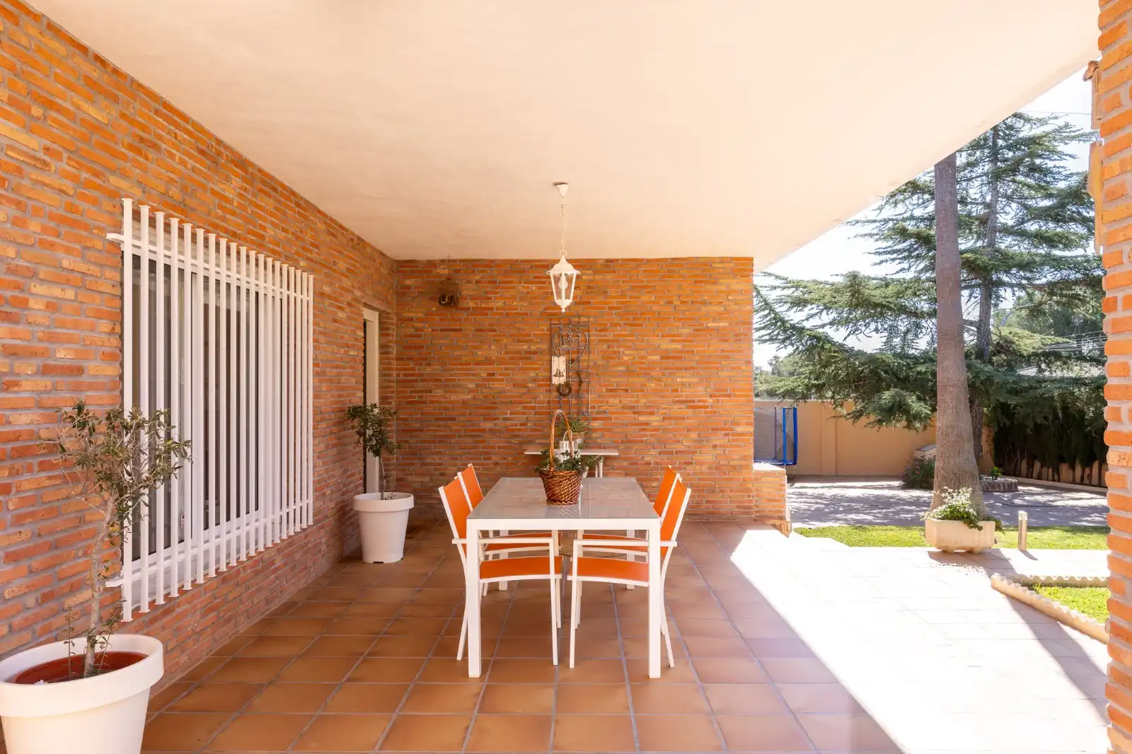 Terrassa de Casa o xalet en venda en Montserrat amb Aire condicionat, Calefacció i Jardí privat