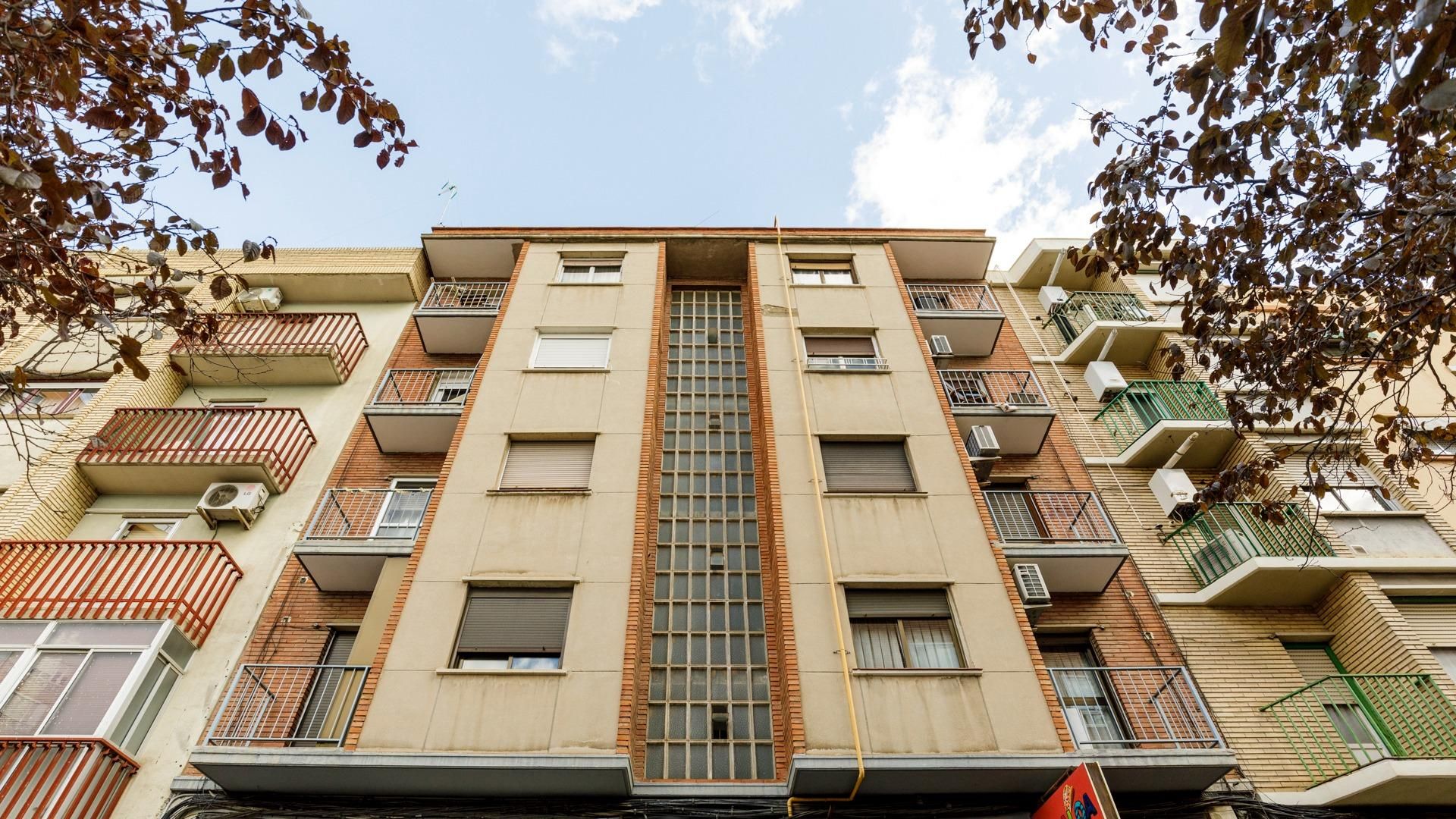 Exterior view of Flat for sale in  Zaragoza Capital  with Heating and Balcony