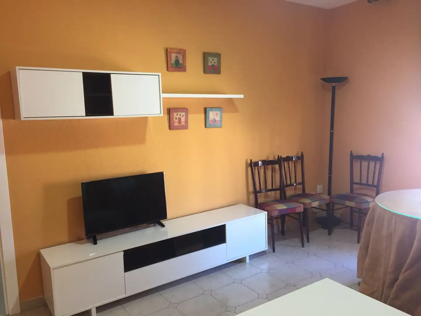 Flat with terrace to rent in Calle Lezcano